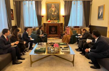 وزير الدولة للشؤون الخارجية يلتقي رئيس لجنة الصداقة البرلمانية الإيطالية السعودية