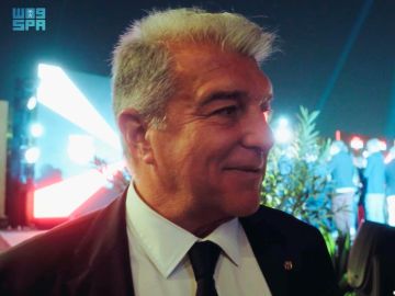 رئيس برشلونة: الجماهير في المملكة شغوفة بكرة القدم