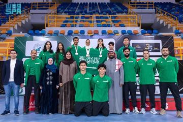 أخضر الريشة يحقق الذهبية العربية للفريق الأول