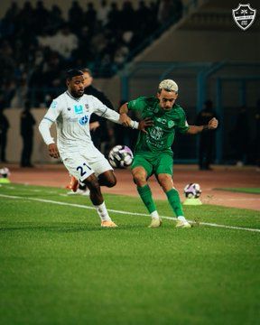 الأهلي يتغلب على الأخدود بهدف 