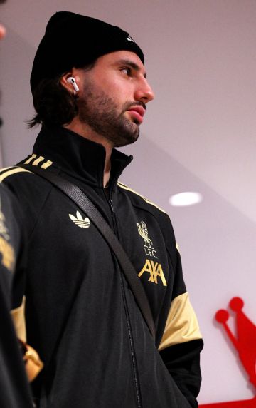 سوبوسلاي يؤكد على عمق علاقته بصلاح