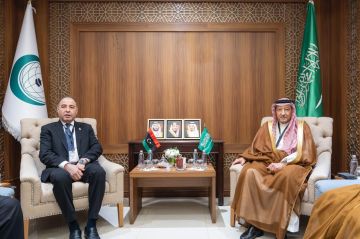 نائب وزير الخارجية يلتقي وزير خارجية ليبيا المكلف