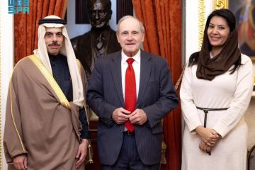 سمو وزير الخارجية يلتقي رئيس لجنة العلاقات الخارجية في مجلس الشيوخ الأمريكي