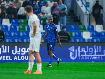 ألغواسيل يحسم جدل رحيله بعد خسارة الشباب أمام الفتح