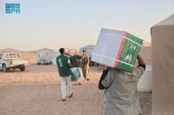  سلمان للإغاثة يوزع (13.600) سلة غذائية للأسر المتضررة في وادي وصحراء حضرموت