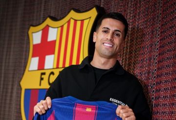 جواو كانسيلو يرحل عن الهلال