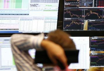 رئيس وزراء اليمن يعلن دعما سعوديا عاجلا بـ90 مليون دولار لصرف مرتبات موظفي الدولة