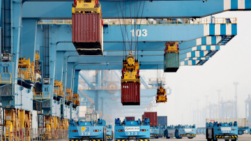 صادرات المملكة السلعية ترتفع بنسبة 10 لتتخطى 100 مليار ريال صادرات المملكة السلعية ترتفع بنسبة 10 لتتخطى 100 مليار ريال