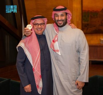 ولي العهد يستقبل البروفيسور عمر ياغي