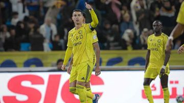 بعد هدفه في مرمى الخلود.. كم هدفا يفصل رونالدو عن 1000 هدف في مسيرته الكروية؟ بعد هدفه في مرمى الخلود.. كم هدفا يفصل رونالدو عن 1000 هدف في مسيرته الكروية؟