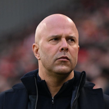 سلوت: صلاح جاهز ولا نترقب تعاقدات جديدة في يناير