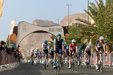 الإيطالي جوناثان ميلان يواصل تميزه في طواف العلا 2026 بخطف أفضلية المرحلة الثانية