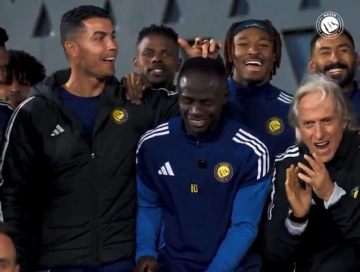 النصر يحتفل بعودة ساديو ماني وتصرف لطيف من كريستيانو رونالدو (فيديو- صورة) النصر يحتفل بعودة ساديو ماني وتصرف لطيف من كريستيانو رونالدو (فيديو- صورة)