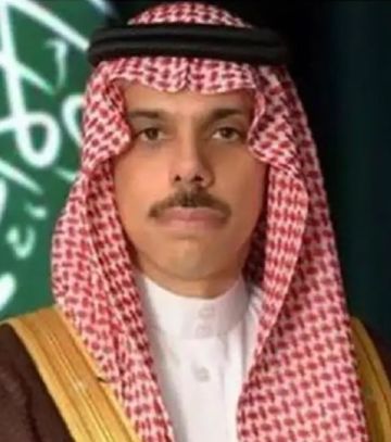 وزير الخارجية يبحث مستجدات الأحداث مع نظرائه في ست دول وزير الخارجية يبحث مستجدات الأحداث مع نظرائه في ست دول