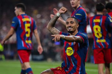 برشلونة يتغلب على ريال مدريد ويتوج بالسوبر الإسباني