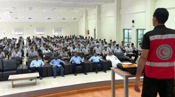 البيت الأبيض: ترمب وفريقه يبحثون بجد شراء جرينلاند