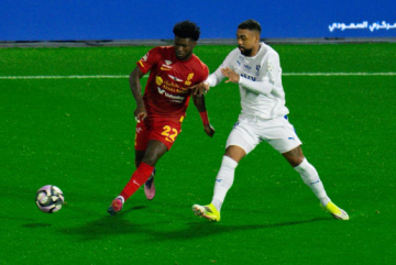 الهلال يتعادل أمام القادسية 2-2 وصراع المقدمة يشتعل