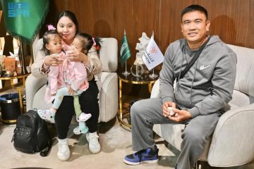 إنفاذا لتوجيهات خادم الحرمين الشريفين وسمو ولي العهد.. وصول التوأم الملتصق الفلبيني (أوليفيا وجيانا) إلى الرياض