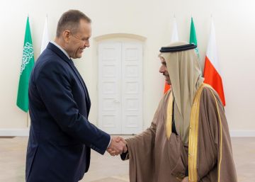 رئيس جمهورية بولندا يستقبل سمو وزير الخارجية