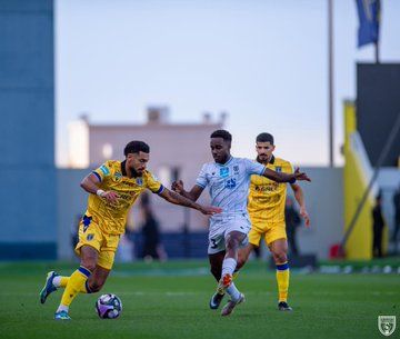 التعاون يعبر الأخدود في روشن