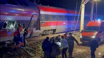 ملعب جامعة الإمام.. إنجاز 75 من الخرسانة وبدء تركيب المدرجات ملعب جامعة الإمام.. إنجاز 75 من الخرسانة وبدء تركيب المدرجات