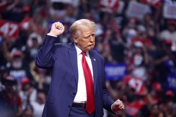 ترمب لميلانيا: أنا الرئيس.. كواليس خلاف الرقص والإتيكيت