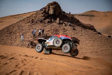 في ثاني مراحل رالي داكار السعودية.. الراجحي ثالثا.. والعطية يتصدر الترتيب العام