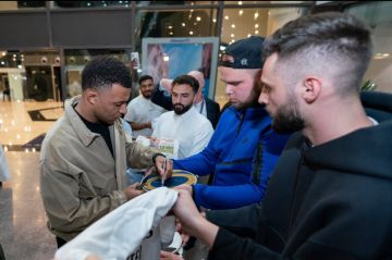 ترمب يلوّح باللين أو بالشدة للسيطرة على غرينلاند