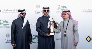 في رابع أيام مهرجان خادم الحرمين الشريفين للهجن.. البلوي يتوج الفائزين بكؤوس «اللقايا» و«المزاين»