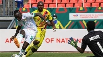 ضبط مخالف لمزاولة الأنشطة البحرية دون ترخيص