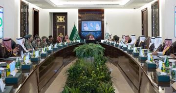 ترأس بتوجيه من خالد الفيصل اجتماع لجنة الحج والعمرة.. نائب أمير مكة يناقش خطط موسم رمضان