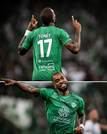 الأهلي يكتسح الاتفاق برباعية ويحقق ثامن انتصار على التوالي