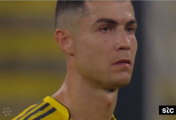 تصرف رونالدو بعد هزيمة النصر أمام الأهلي في الكلاسيكو السعودي (فيديو)