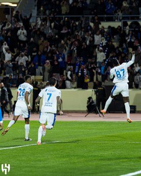 الهلال ينجو من فخ نيوم ويعزز صدارته لـ روشن