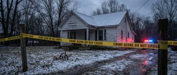 رسالة دموية صارخة.. لغز منزل سكنه الصمت فجأة في تينيسي الأمريكية رسالة دموية صارخة.. لغز منزل سكنه الصمت فجأة في تينيسي الأمريكية