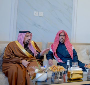 أمير القصيم يعزي عمدة الأسياح في وفاة ابنه