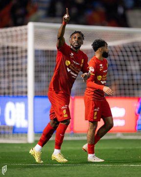 القادسية يواصل انتصاراته ويعبر الاتحاد بثنائية القادسية يواصل انتصاراته ويعبر الاتحاد بثنائية