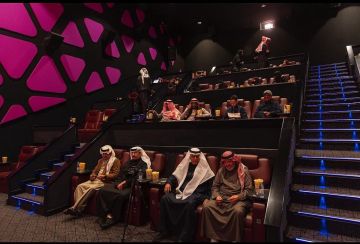 أحمد الملا ضيف أمسية سينمائية أدبية بالطائف