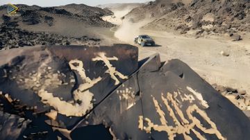 بثنائية في ضمك.. الهلال يزيح النصر ويقبض على صدارة الدوري بثنائية في ضمك.. الهلال يزيح النصر ويقبض على صدارة الدوري