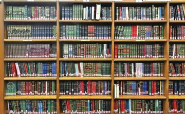  مكتبة المسجد النبوي .. صرح علمي مفتوح