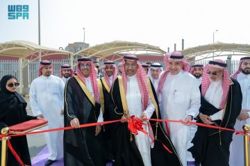 وزير الصناعة والثروة المعدنية يفتتح مصنع سنيورة للصناعات الغذائية بجدة