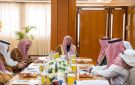 وزير الشؤون الإسلامية يتفقد مجمع طباعة المصحف الشريف