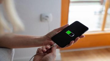 4 نصائح للحفاظ على بطارية هاتفك وإطالة عمرها