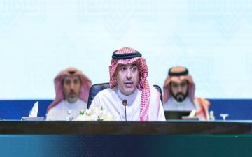 محافظ البنك المركزي: السعودية ستواصل تنويع اقتصادها وتعميق أسواقها المالية محافظ البنك المركزي: السعودية ستواصل تنويع اقتصادها وتعميق أسواقها المالية