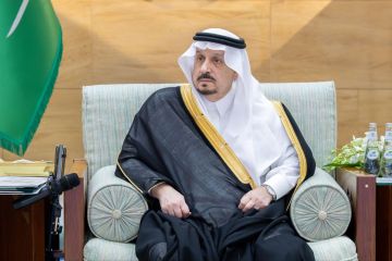 أمير الرياض يعزي في وفاة عبدالله العجالين أمير الرياض يعزي في وفاة عبدالله العجالين