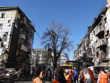 إصابة 7 أشخاص بينهم طفل في هجوم روسي على خاركيف وزابوريجيا