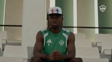 الأهلي يمدد عقد أتانجانا حتى 2029 الأهلي يمدد عقد أتانجانا حتى 2029