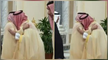 لقطة لافتة من ولي العهد تجاه ابن عمه الأمير سعود خلال استقبال رئيس الوزراء اليوناني..فيديو لقطة لافتة من ولي العهد تجاه ابن عمه الأمير سعود خلال استقبال رئيس الوزراء اليوناني..فيديو