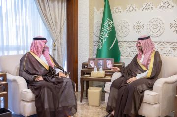 نائب أمير الشرقية يطلع على أعمال ومشاريع وزارة الرياضة في المنطقة نائب أمير الشرقية يطلع على أعمال ومشاريع وزارة الرياضة في المنطقة