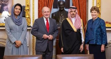 وزير الخارجية يبحث مع مسؤولين بالكونغرس أوضاع المنطقة وزير الخارجية يبحث مع مسؤولين بالكونغرس أوضاع المنطقة